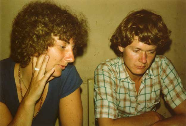 1977-India-Agra-Restaurant