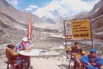 Bhojbasa: Nattl�ger 3.800 m�h