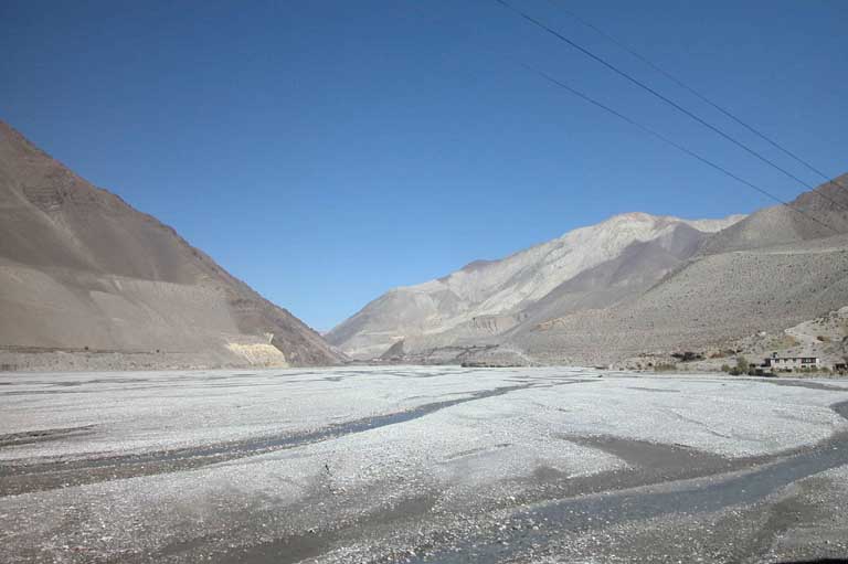 The upper Khali Gandaki river during dry season
