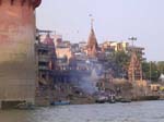 Uttar Pradesh, Varanasi: Kremationer vid Ganges