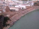 Karnataka, Badami: Les femmes lavent le linge sur les 'ghats'