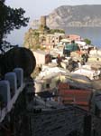 Stigen kl�ttrar fr�n Vernazza ...