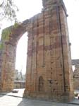 Qutb Minar: Ing�ngen ...