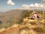 Myra admire le paysage