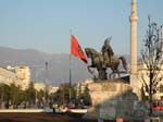 ... Statyn av Scanderbeg