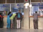 On ach�te des billets de train