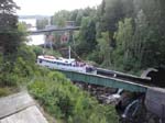 ... passe sur l'aqueduc