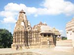 Le Jagadambi Vishnu temple (1000)