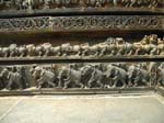 Des sculptures partout autour du temple