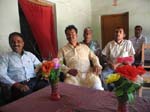 Motipur: � gauche, Subodh le responsable