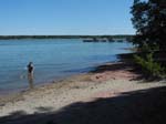 Petite plage dans la ville