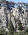 ... l'�glise de pierre