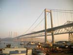 Under bron in i San Francisco Bay