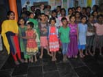 Le soir: un autre orphelinat et l'�cole
