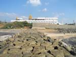 Stranden �r sp�rrad till h�ger !