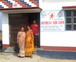 ... Bandana, Sekreterare, och Nirala-Kumari, Ordf�rande
