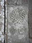 Ancienne pierre sculpt�e dans le mur