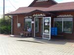 Sur la route une petite superette