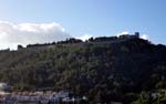Hike up to the <i>Castelo</i>