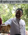 Shri <i>Subodh,</i> le chef de l'organisation ...