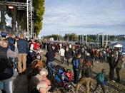 The evening: Sun and lots of people
